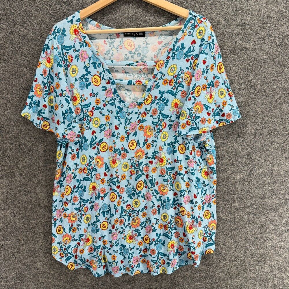 Kim & Cami T-Shirt Women 1X Plus Blue Floral V-Neck Short Sleeve Rayon Casual